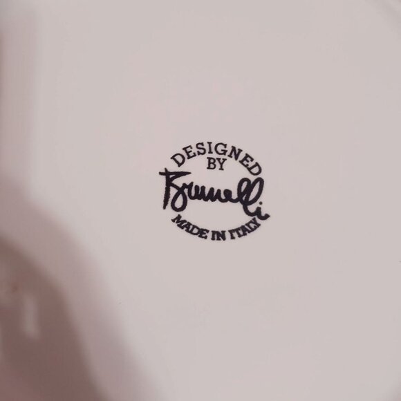 Brunelli Market Scene Italian Plates set of 2 - Picture 4 of 7